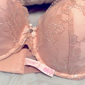 Victoria's Secret Blush Lace Bra